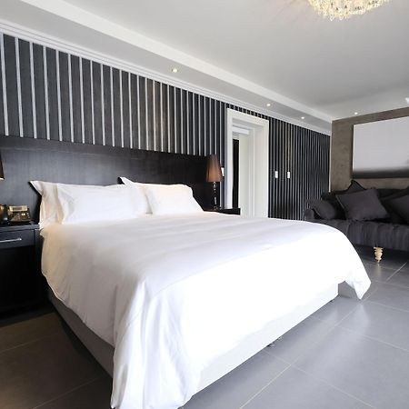 เอส วิลลา โมยัล เอ็คเซคคูทีฟ อพาร์ตเมนต์ แอนด์ สวีทส์ Hotel โจฮันเนสเบิร์ก ภายนอก รูปภาพ